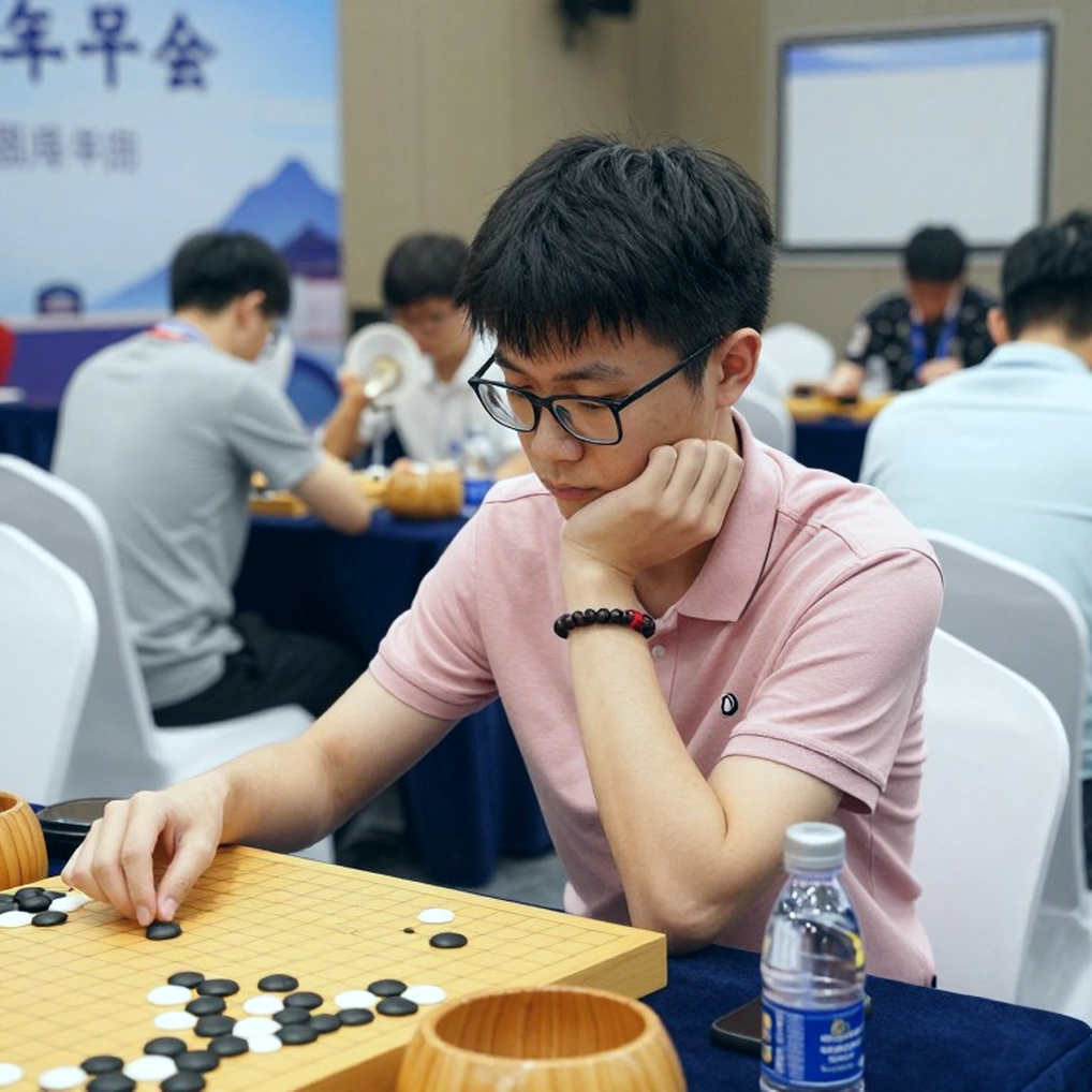 ChessBase Magazine #225: 27 मिनीचर, चार एनोटेटर और धीमे कंटेंट का दांव